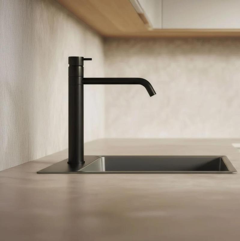 Waterevolution Flow Küchenmischarmatur mattschwarz T150PR