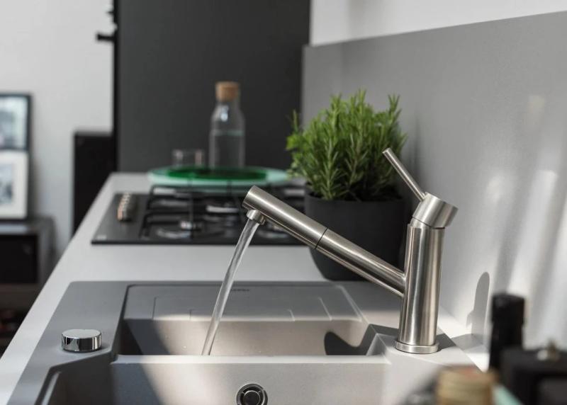 Franke Orbit  niedrige Küchenarmatur mit Zugauslauf, Edelstahl 115.0569.461