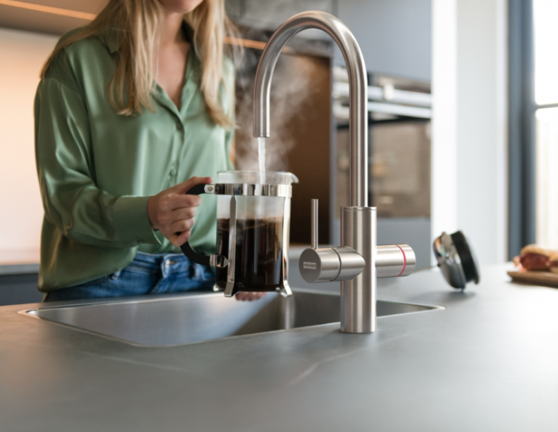 Franke Maris Wasser-Hub 4L Boiler 3-in-1 mit Touch-elektronischer Kochendwasser-Armatur aus Edelstahl mit Wasserhub-Mischset 1208957943