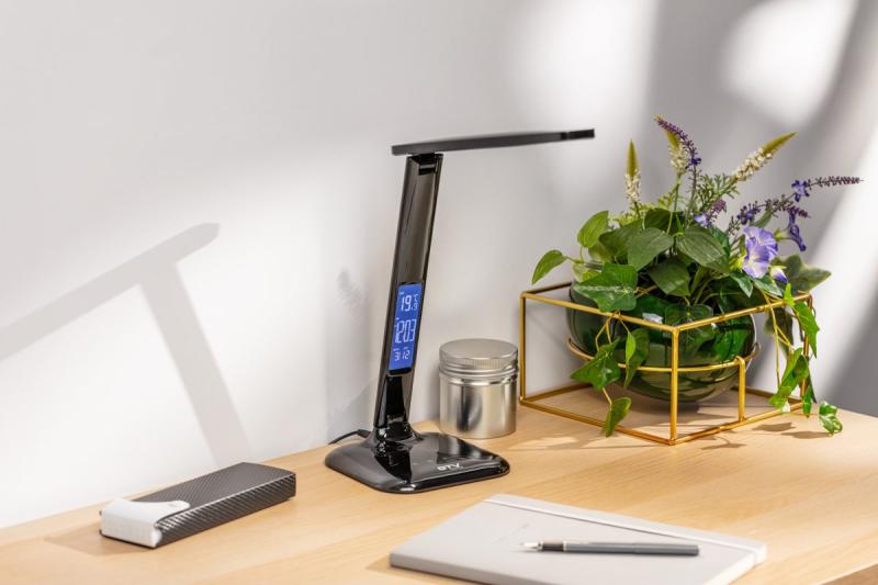 Decor Schreibtischlampe LINEAR 7W 420lm AC220-240V 3-CCT 5-Stufen-Dimmung PF>0 5 RA>80 schwarz 1208962501