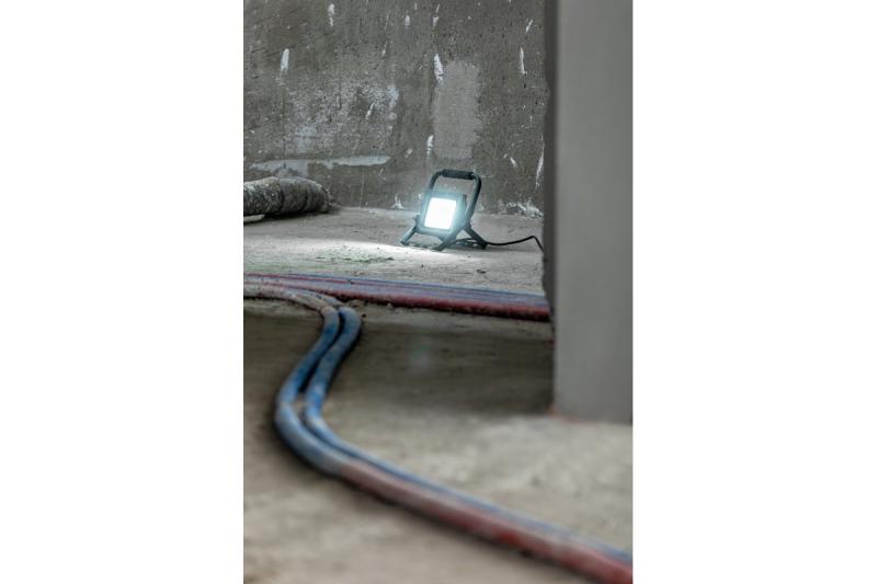 LED-Flutlicht iNEXT (tragbar) 30W 2400lm, PF>0,9, RA>80, IP65, 120°, 6400K, schwarzer Körper 1208962861