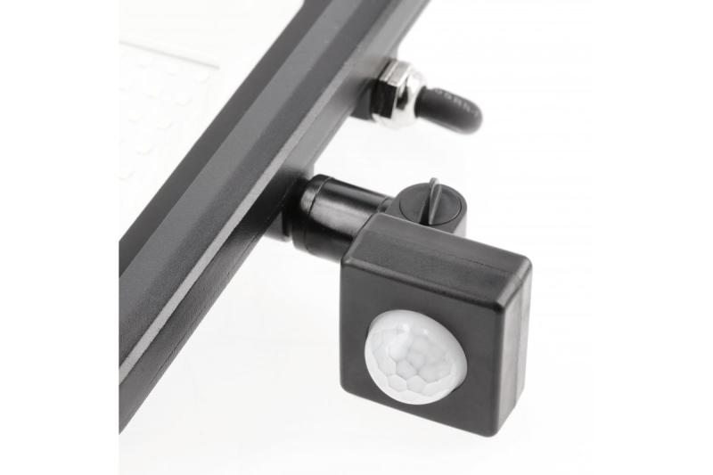 LED-Flutlicht iNEXT mit Bewegungssensor 50W 4000lm, PF>0,9, RA>80, IP65, 120°, 6400K, schwarzer Körper 1208962862