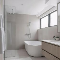 Waterrevolution Flow Duschthermostat mit rundem Duschset aus Edelstahl T140TNRIE