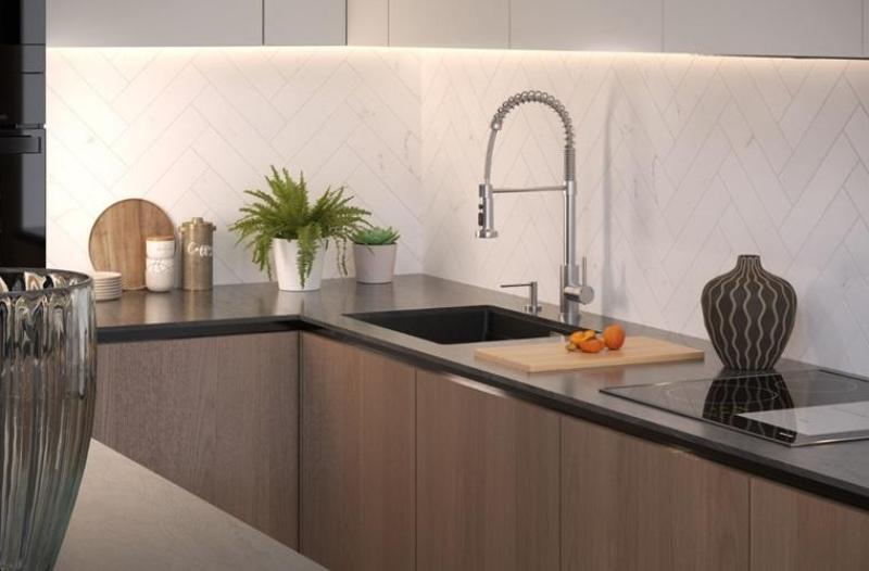 Quadri Redwick Küchenmischbatterie aus Edelstahl mit halbflexiblem Auslauf und Dusche mit 2 Strahlarten plus Wasserstopp-Funktion 1208971411