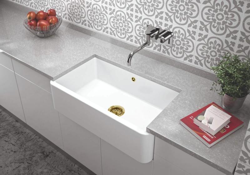 Ausmann Ceramic Mira Keramische Weiße Spüle - Unterbau und Zwischenbau 795 x 460 mm mit goldenem Stecker 1208971466