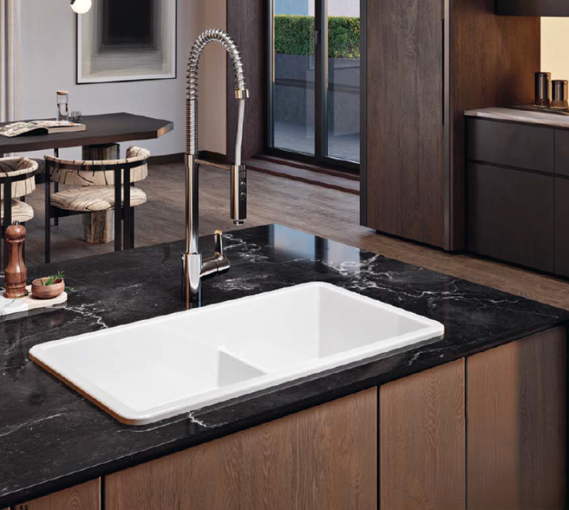 Ausmann Ceramic Ember Keramische Weiß Anderthalbe Einbauspüle Ober- und Unterbau 733 x 401 mm mit Kupferstöpseln 1208971519