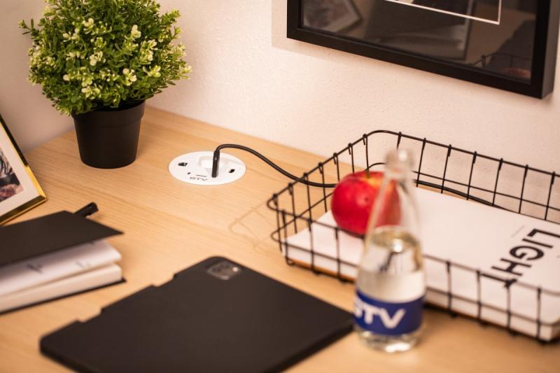 Möbelsteckdose RONDO, 1xSCHUKO, 1xUSB-A, 2xUSB-C, HDMI, RJ45 Kabel 1,5 m, weiß