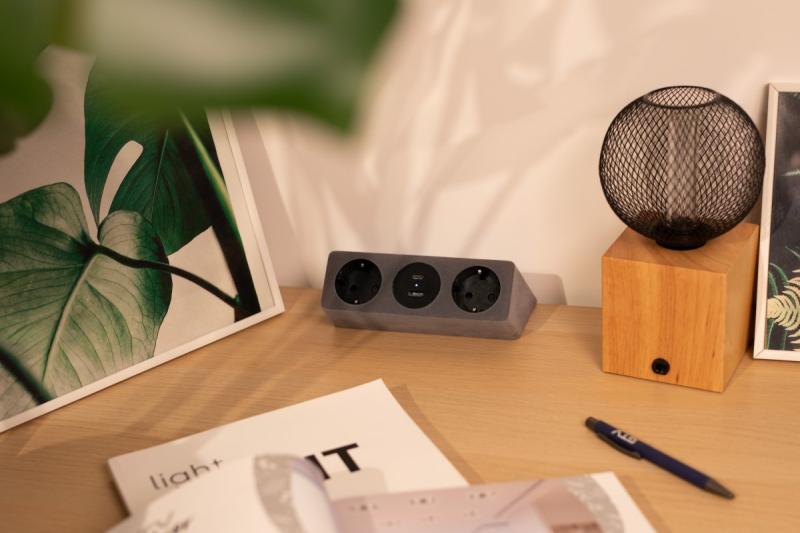 Möbelsteckdose SOFITO, 2xSCHUKO, USB A+C, Kabel 1,5 m, grauer Flock