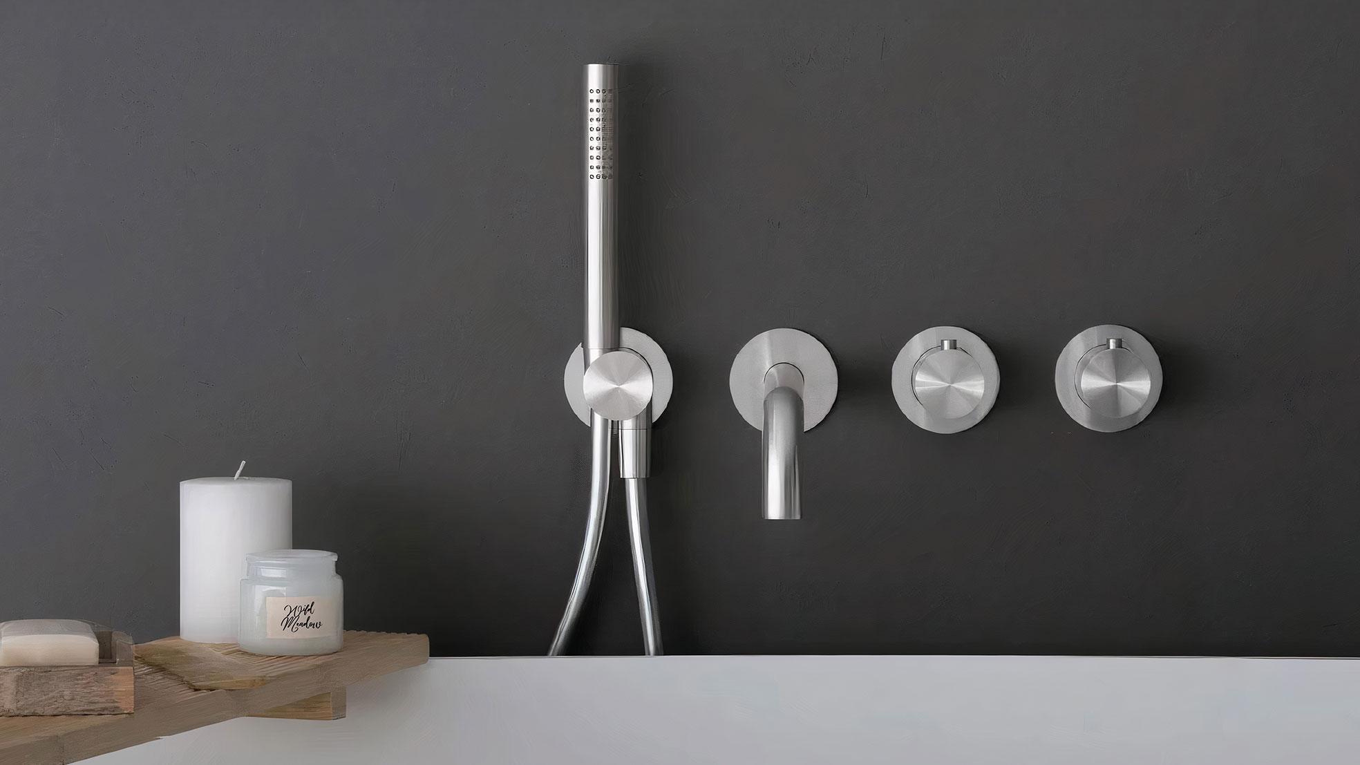 255_en_media-1_complete-shower-set-16x9.jpg